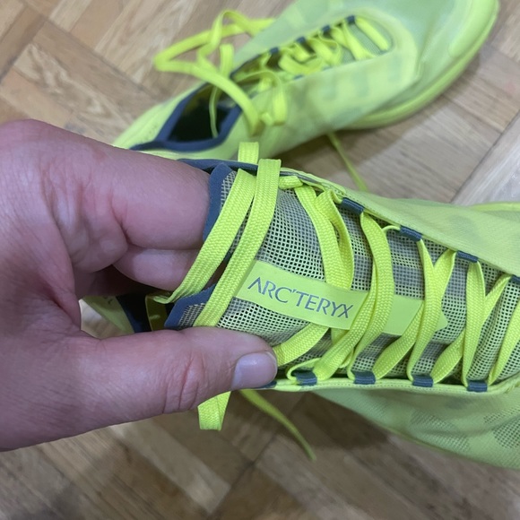 Arc’Teryx women shoes size 6 - Picture 4 of 6